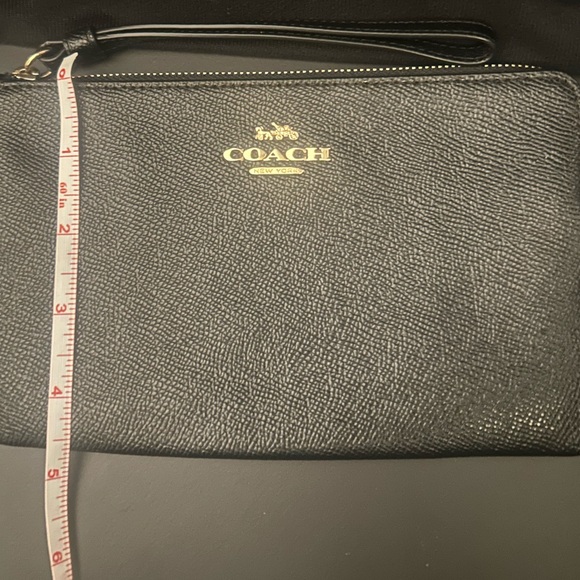 NWOT Coach Black Leather wristlet w/ gold zipper 8” x 4 1/2” - Picture 3 of 7